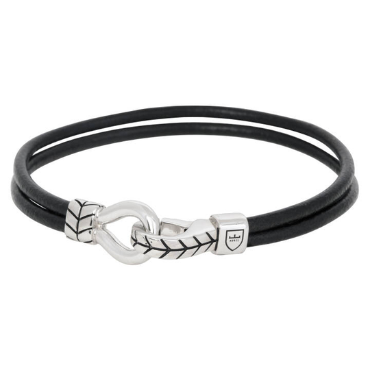 Silver/läderarmband svart. 19,5cm