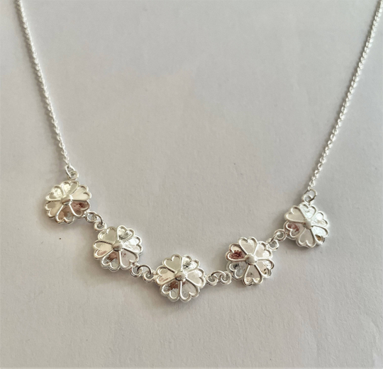 Uppland halsband 5 blommor silver 42+3+5 cm