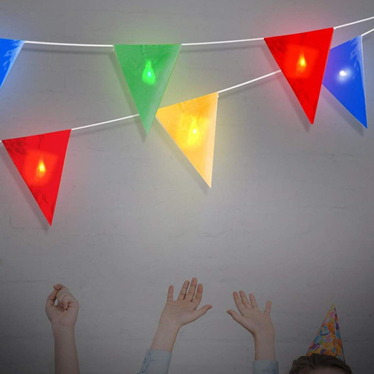 Girlang med Vimplar och LED-belysning